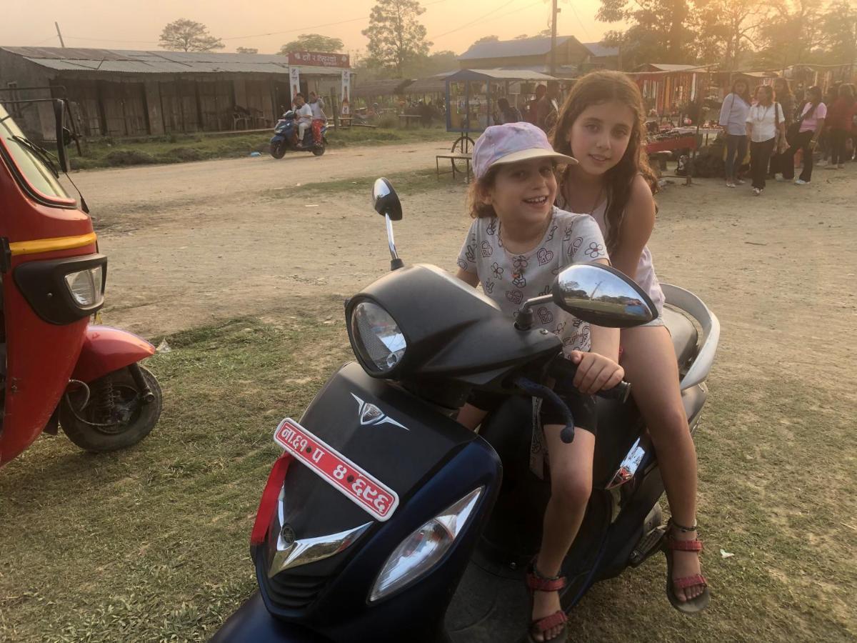 Tara Guesthouse - Sauraha,Chitwan Dış mekan fotoğraf
