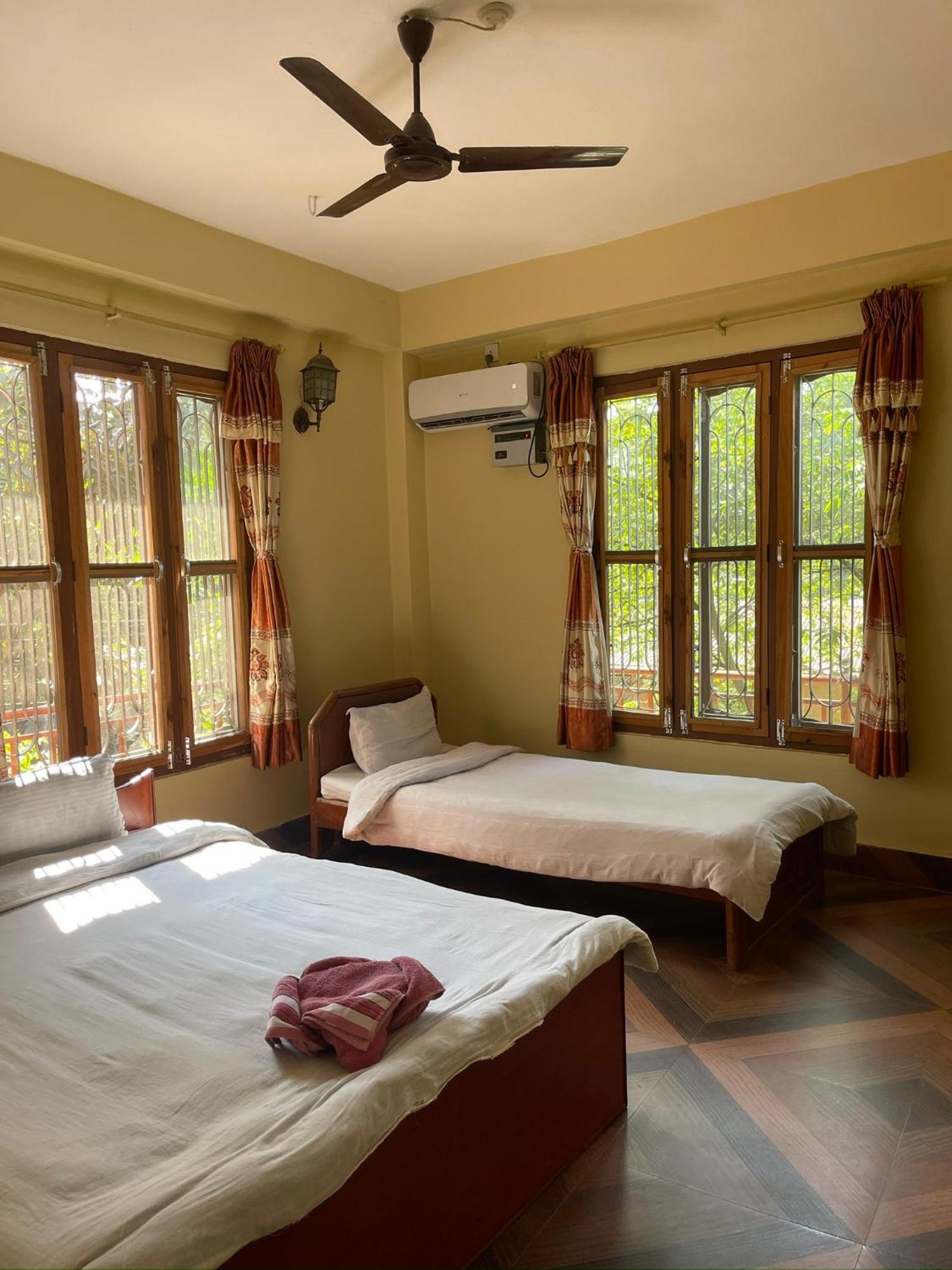 Tara Guesthouse - Sauraha,Chitwan Dış mekan fotoğraf